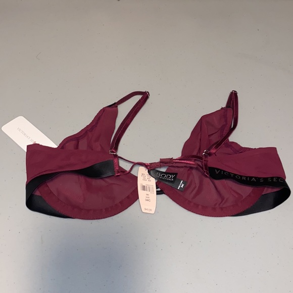 Victoria Secret - Picture 3 of 7